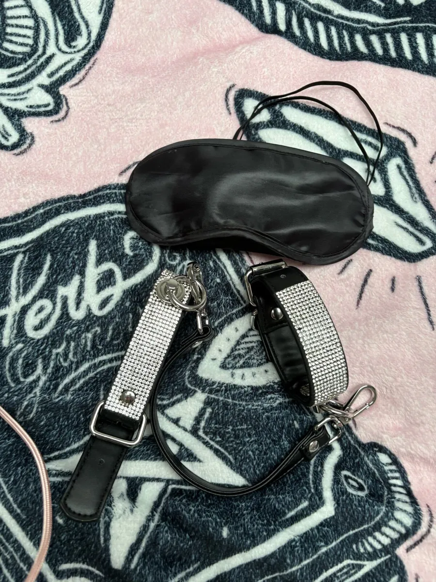 Handcuff set - Image 1