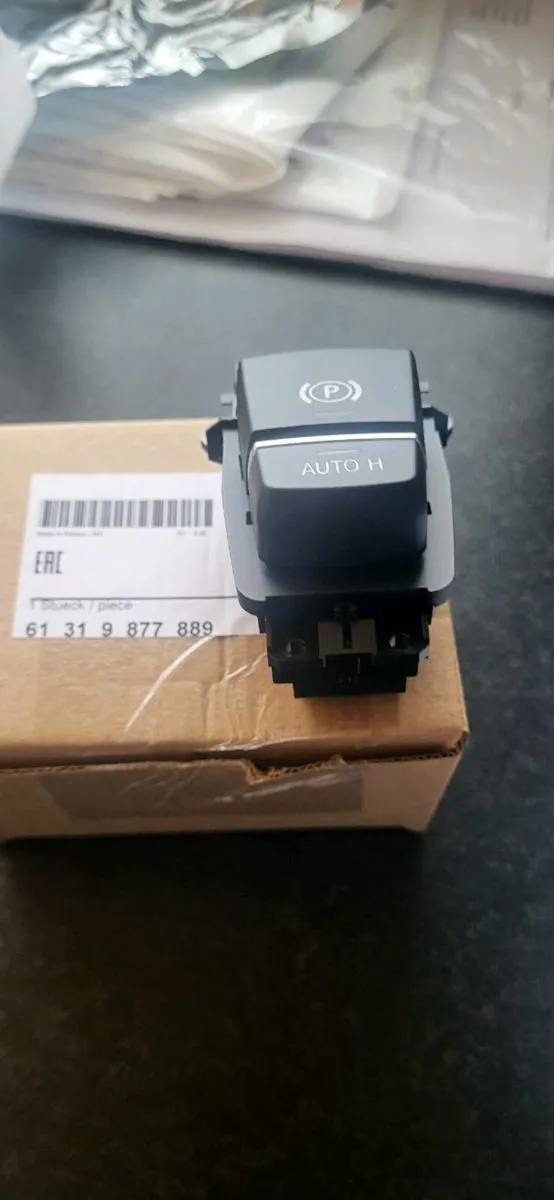 Bmw F10,LCI handbrake switch - Image 4