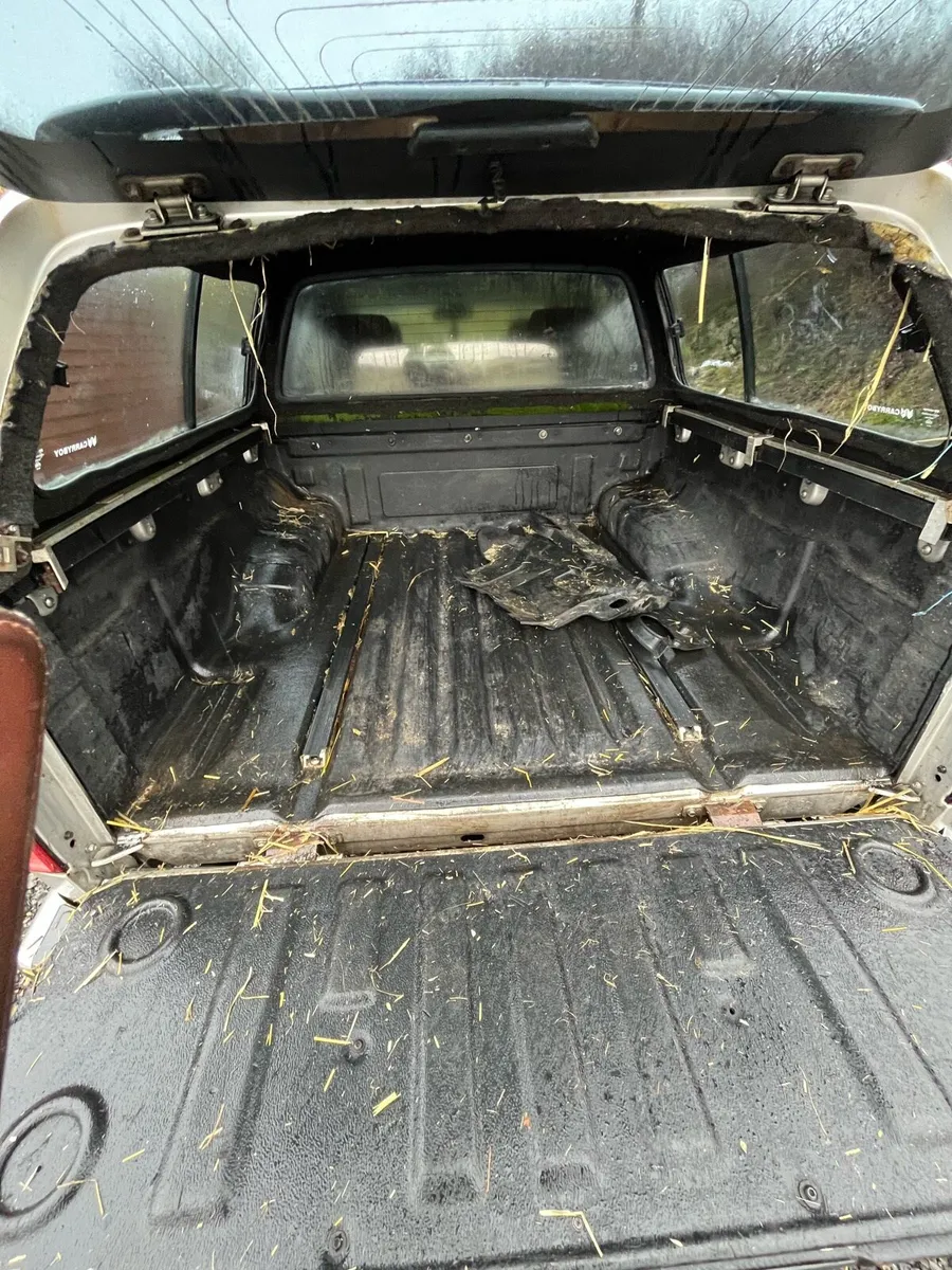 2011 Nissan navara - Image 4