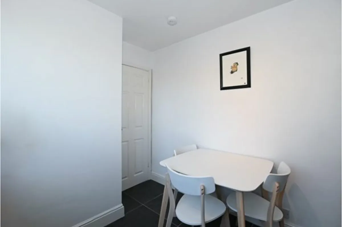 Table and Chairs - Image 1