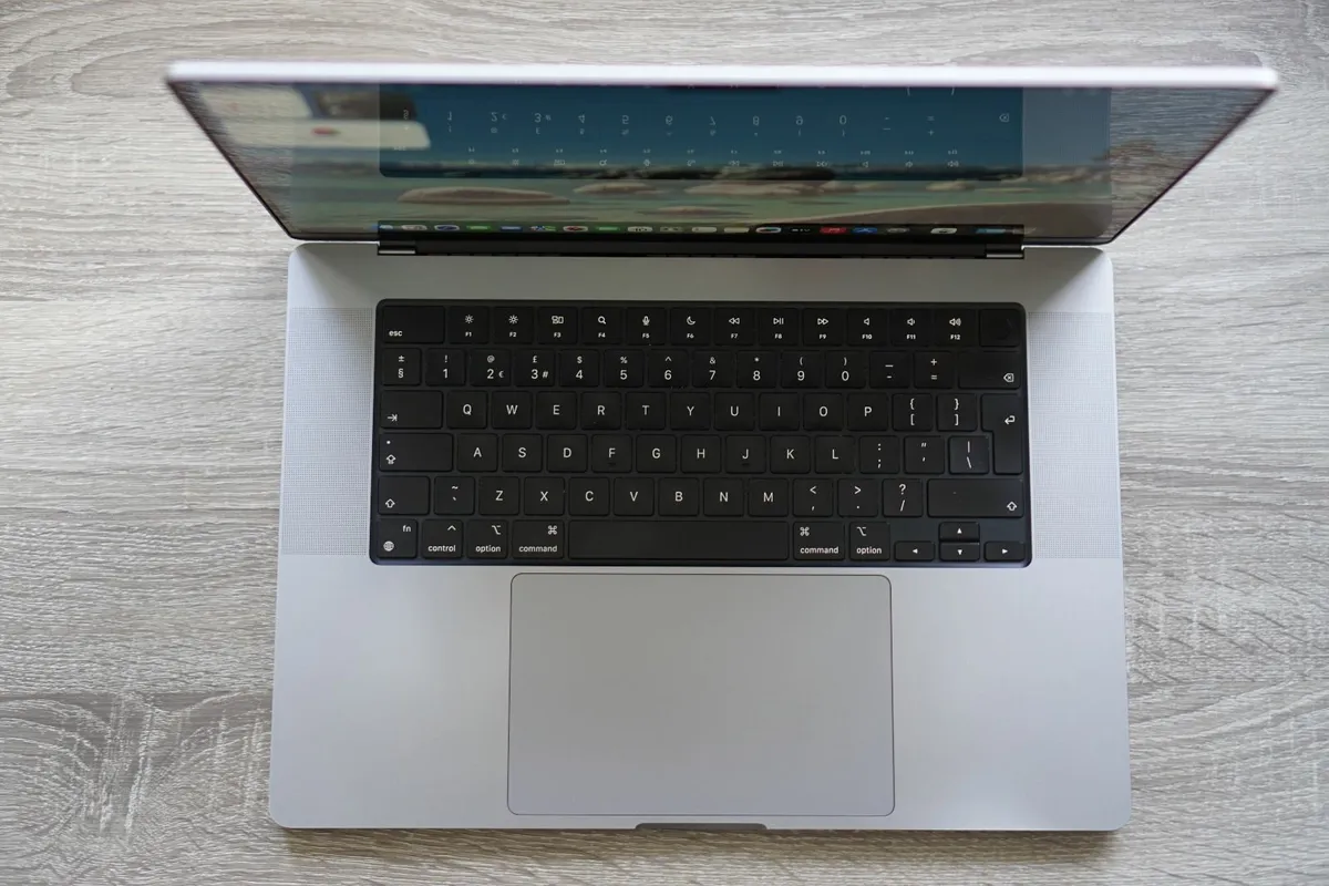 MacBook Pro 16" M1 Pro | 32GB RAM | 512GB | 2021 - Image 1