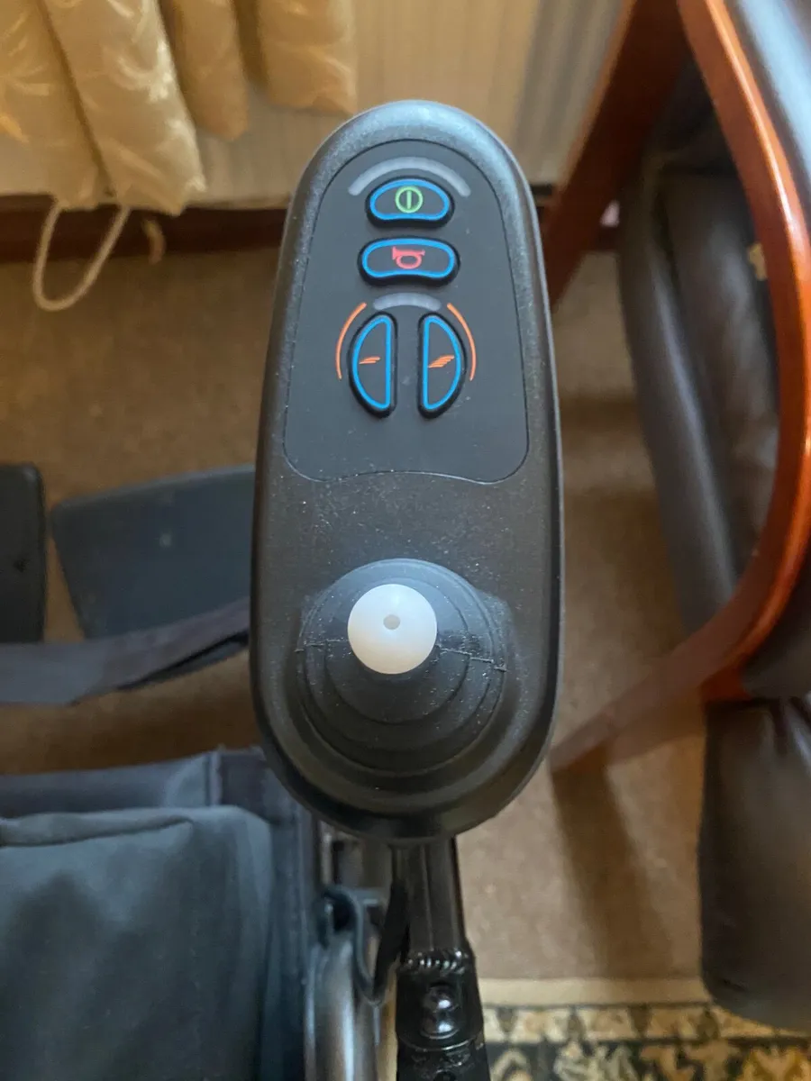 Karma powered electric wheelchair kp 25.5 series - Image 4