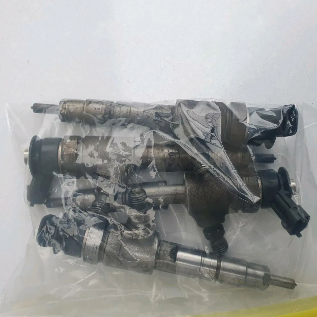 4 Bosch Diesel Injectors 0445110739 – 1.6 HDI - Image 1