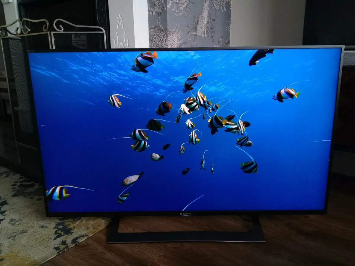 Sony 43"UHD SMART android tv 43XD8099 + sound bar - Image 4