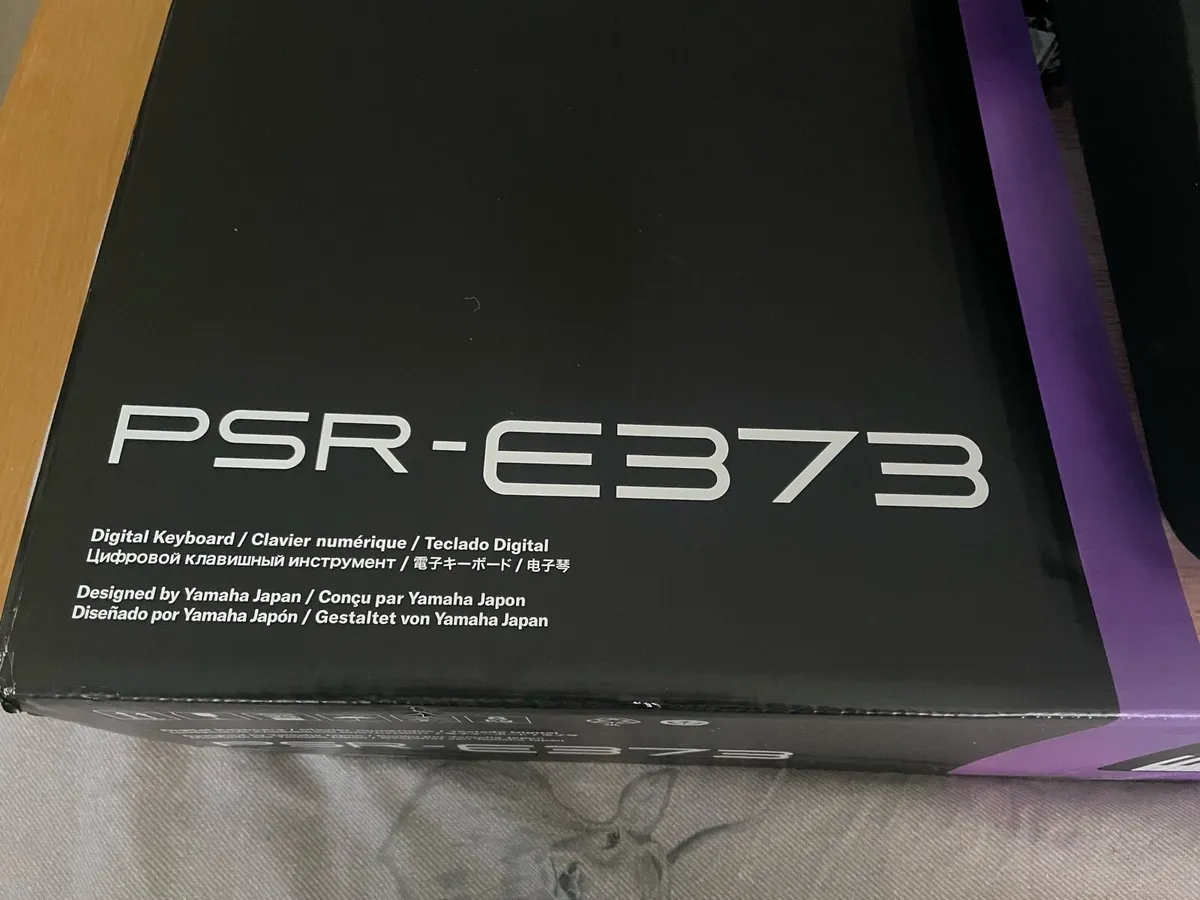 Yamaha PSR - E373 digital keyboard - Image 3
