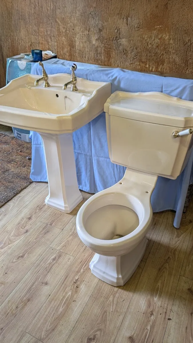2 Pce Period Bathroom Sink & Toilet Set - Image 1
