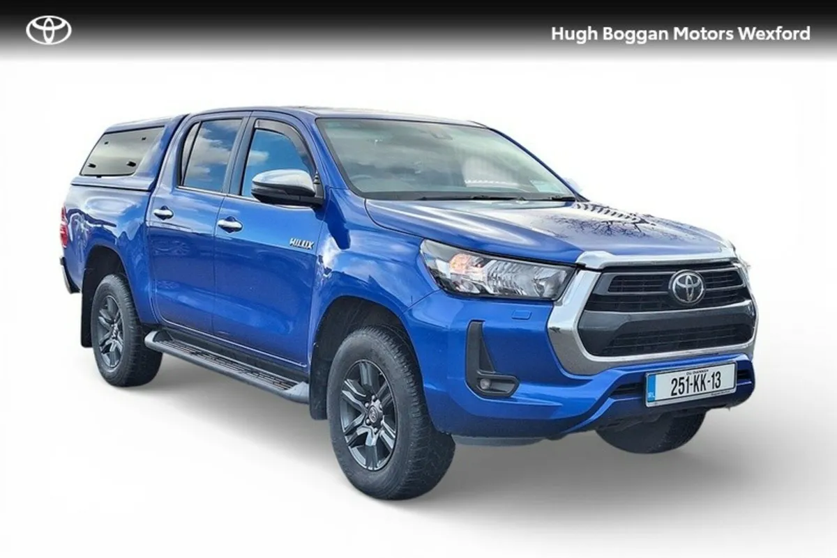 Toyota Hilux 2.4D4D SR5 DOUBLE CAB - Image 1