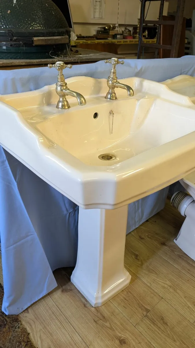 2 Pce Period Bathroom Sink & Toilet Set - Image 2