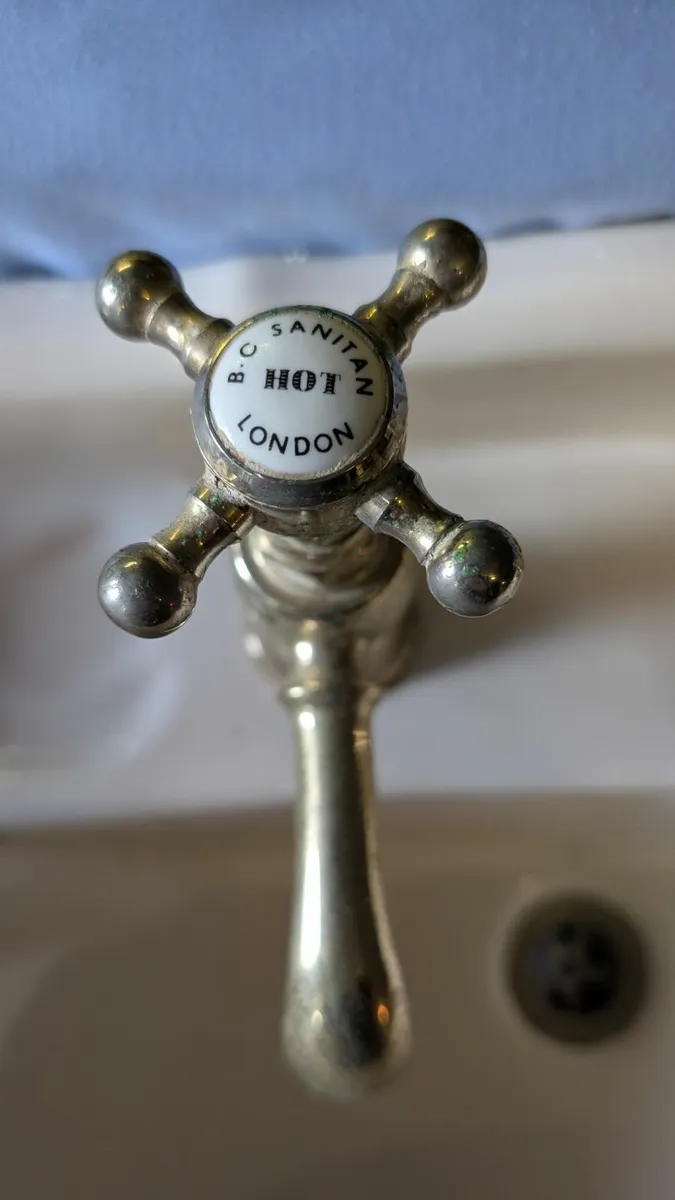 2 Pce Period Bathroom Sink & Toilet Set - Image 3