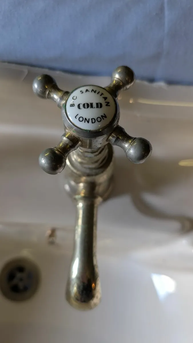 2 Pce Period Bathroom Sink & Toilet Set - Image 4