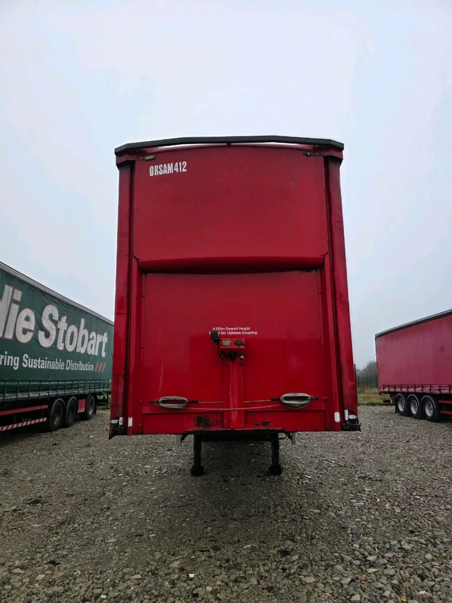 2014 SDC Curtainside - Image 2