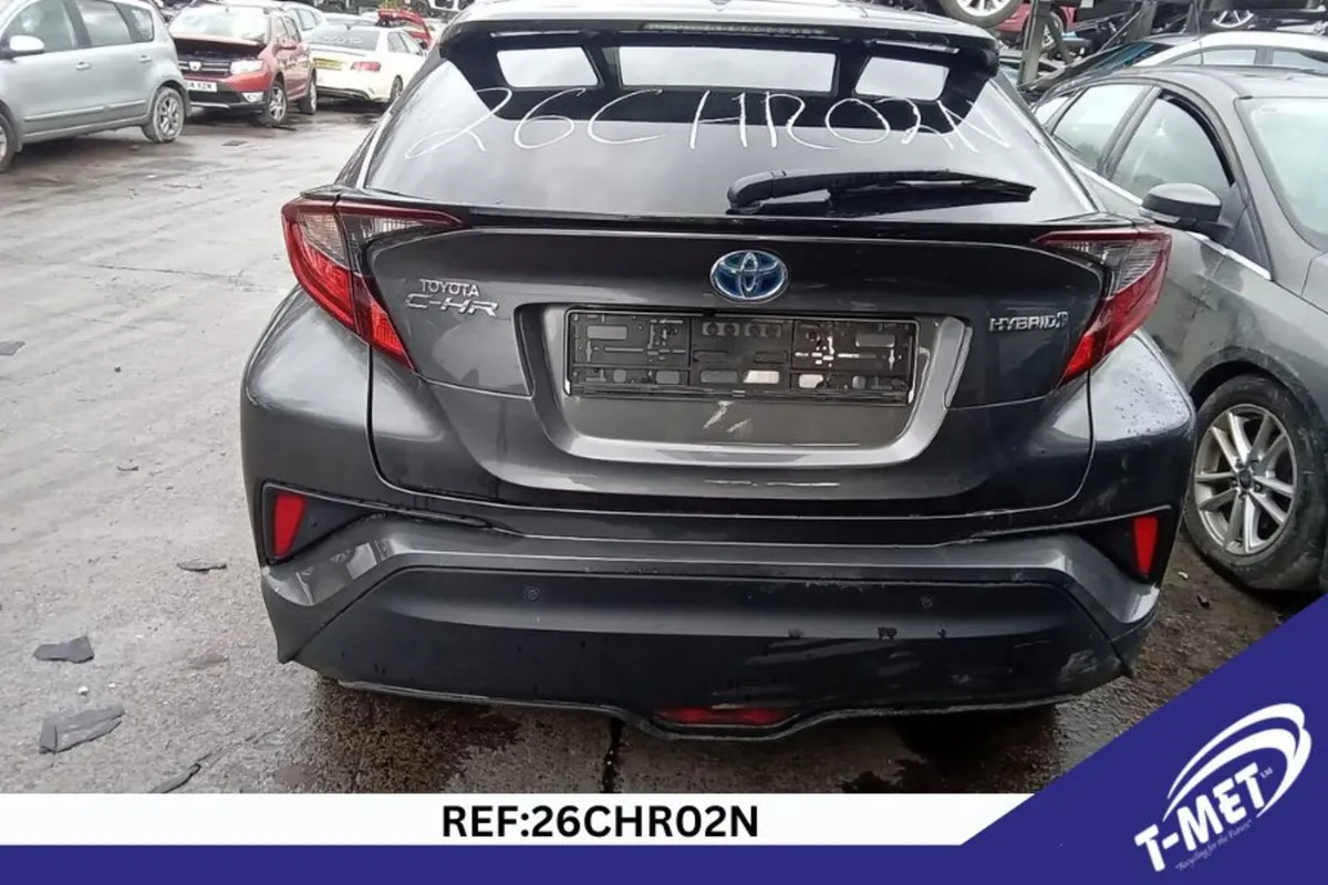 2023 TOYOTA C-HR BREAKING FOR PARTS - Image 2