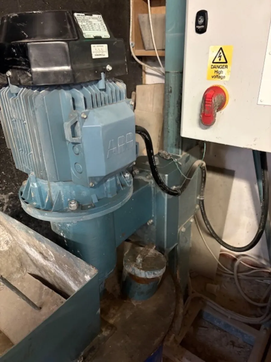 Concrete Mixer - Image 3