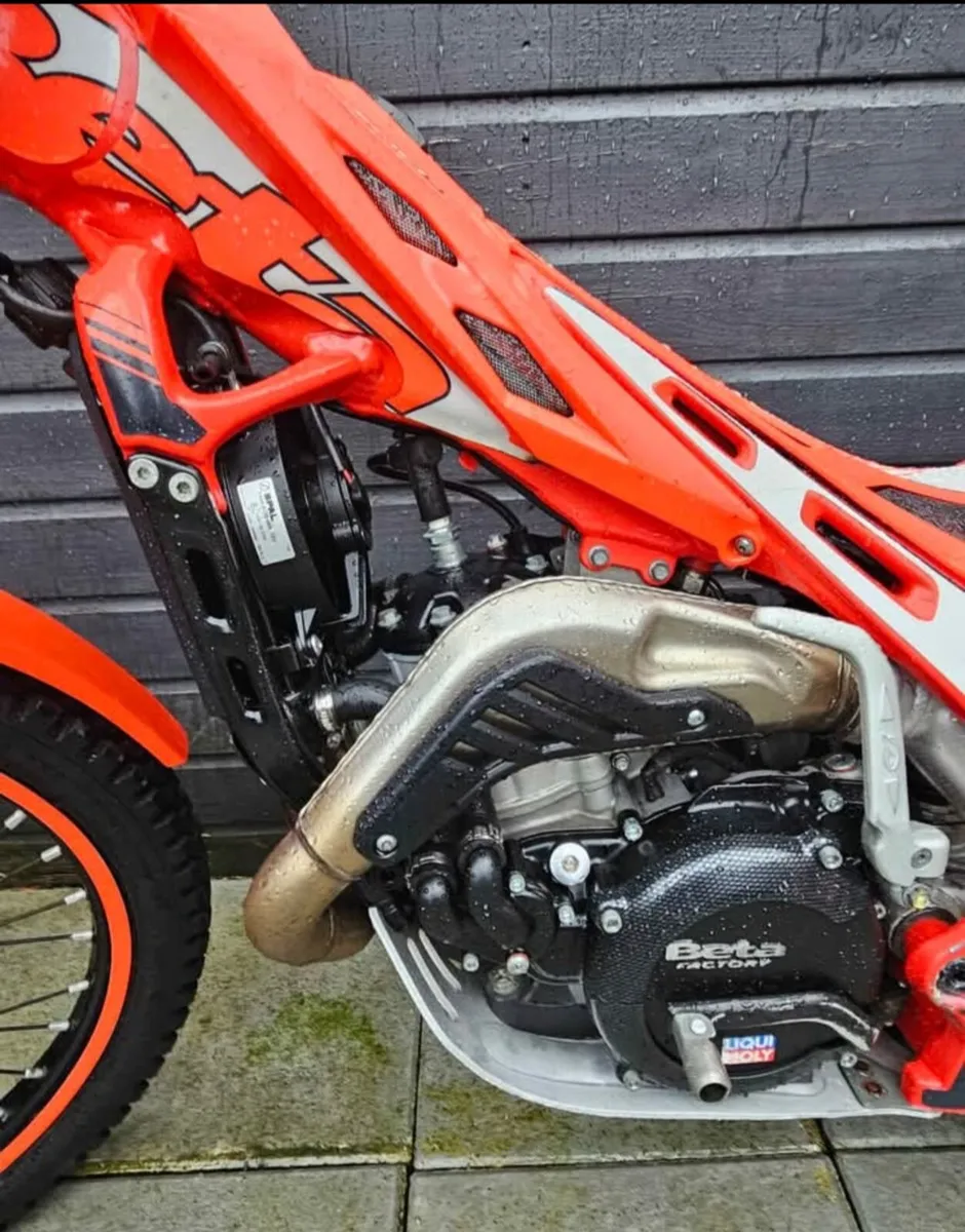 2023 Beta evo 300cc trials bike - Image 3