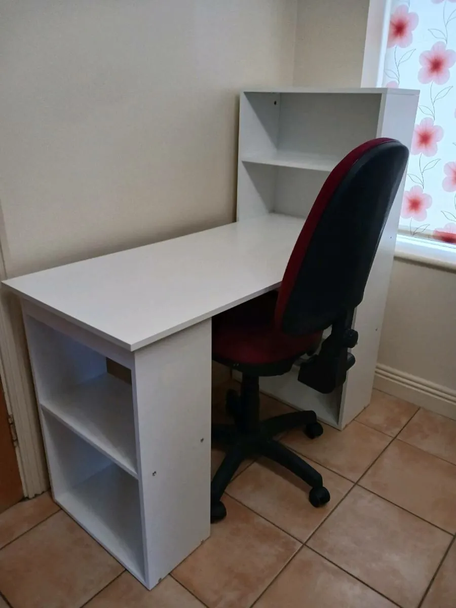 Desk and chair - Image 2