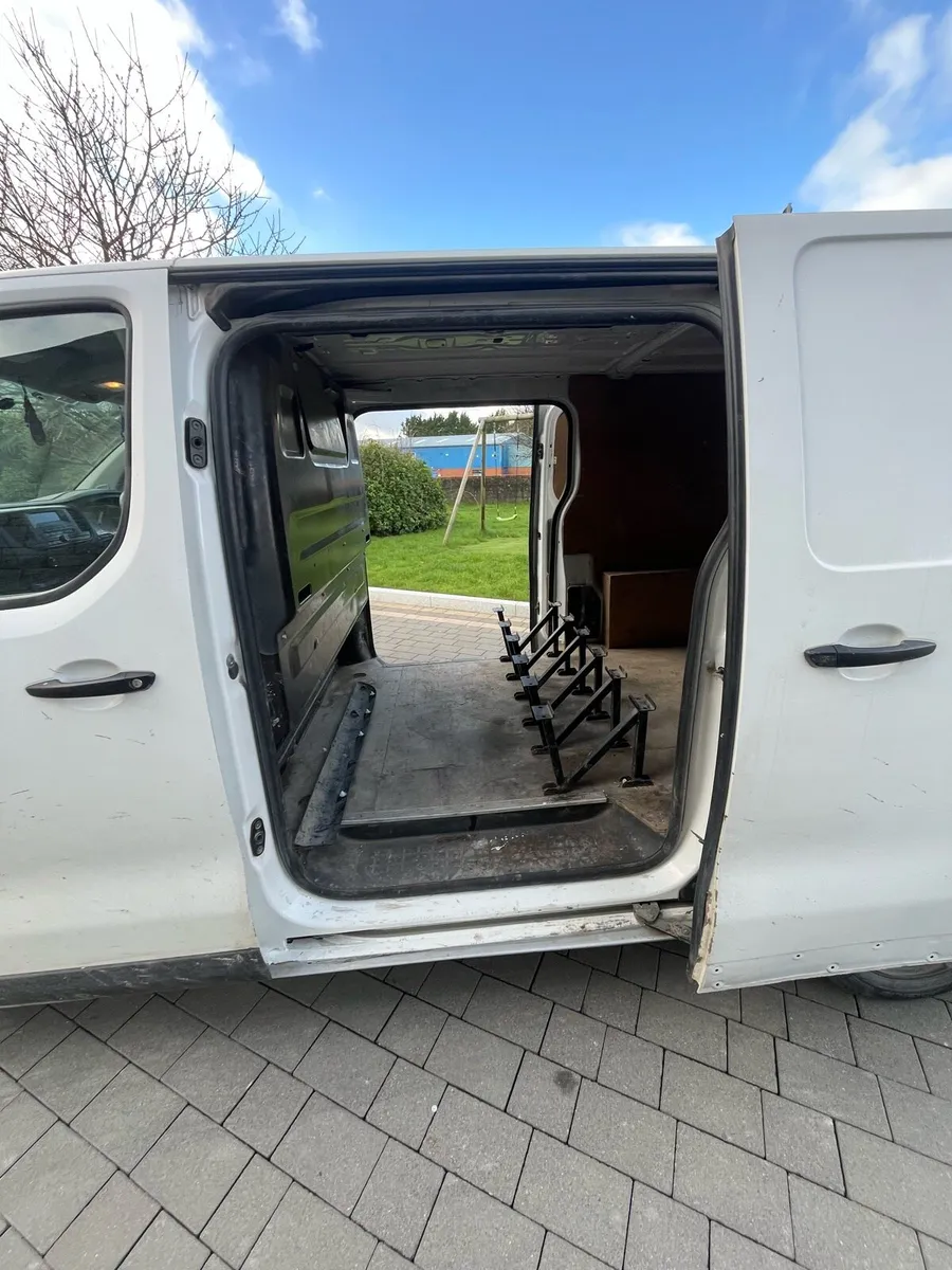 2018 Toyota proace lwb *new doe* - Image 4