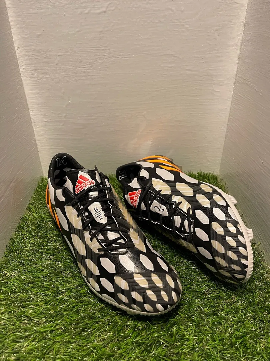 Adidas Predator Instinct FG Football Boots | UK 10 - Image 1