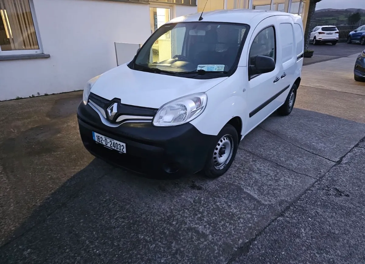 Kangaroo Renault - Image 3