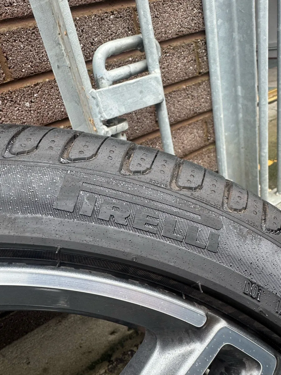 Original 19” AMG Mercedes Alloy + Pirelli Runflat - Image 3