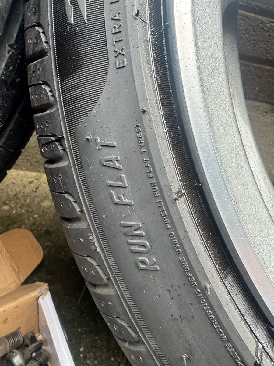 Original 19” AMG Mercedes Alloy + Pirelli Runflat - Image 4