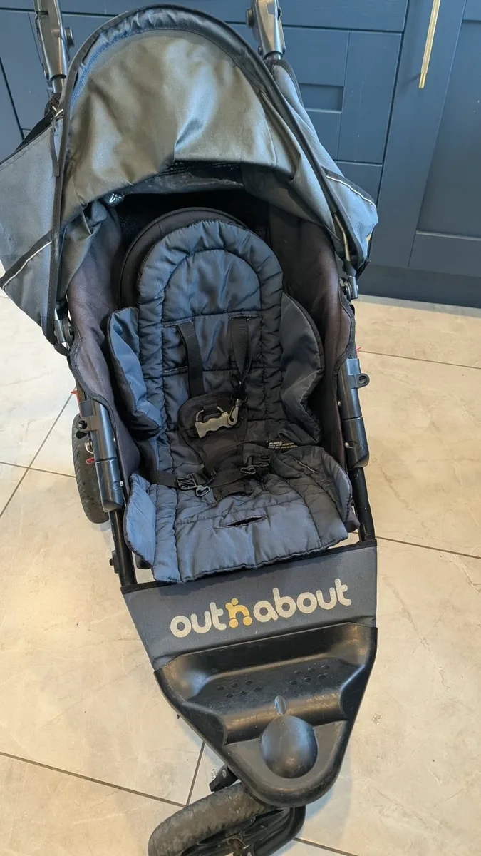 Out n about - Image 3