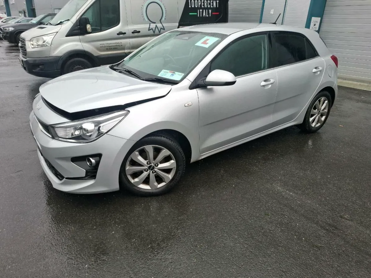 2022 Kia Rio - Image 2