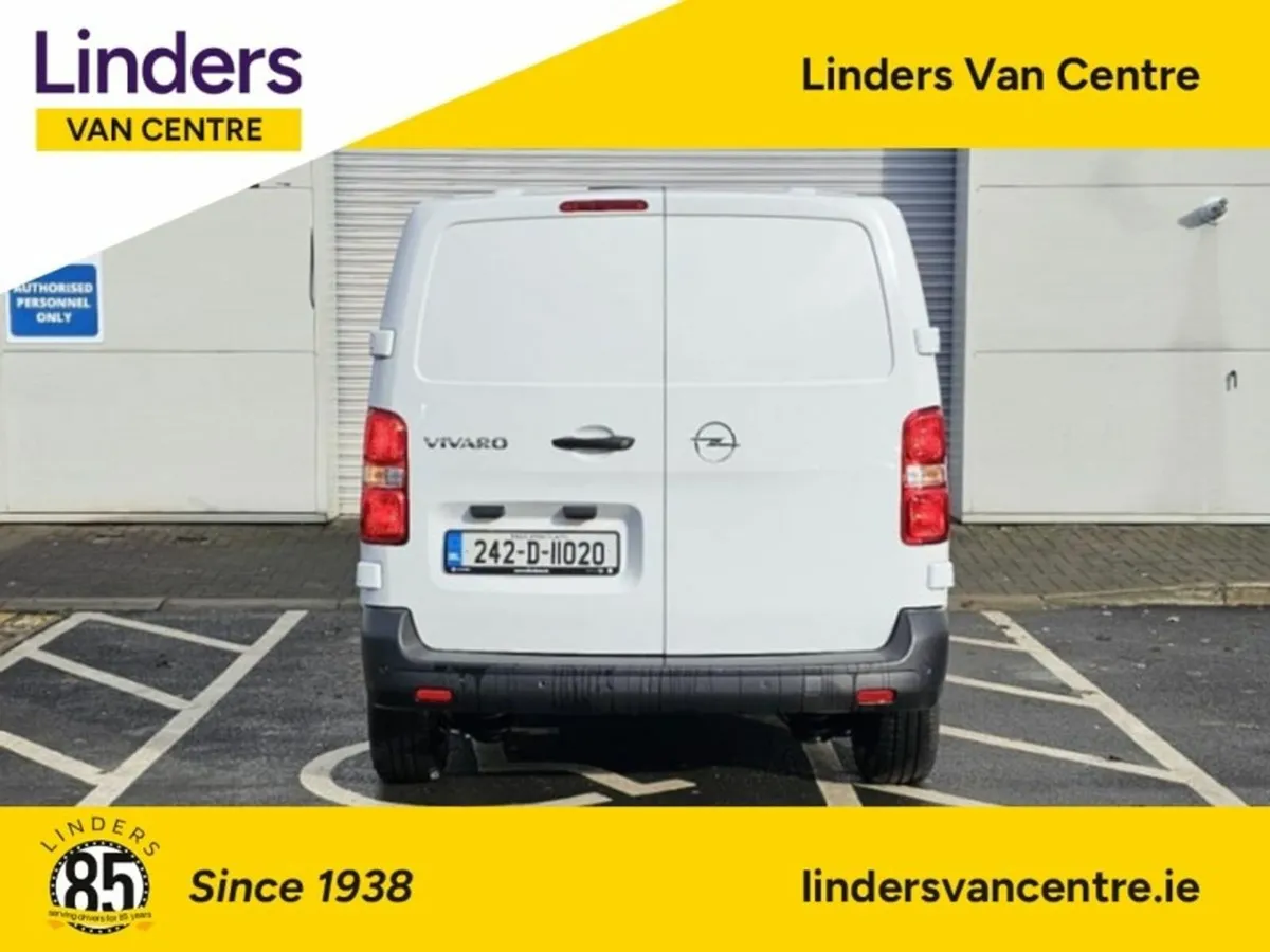 Opel Vivaro EX DEMO MWB LOW KMS - Image 4