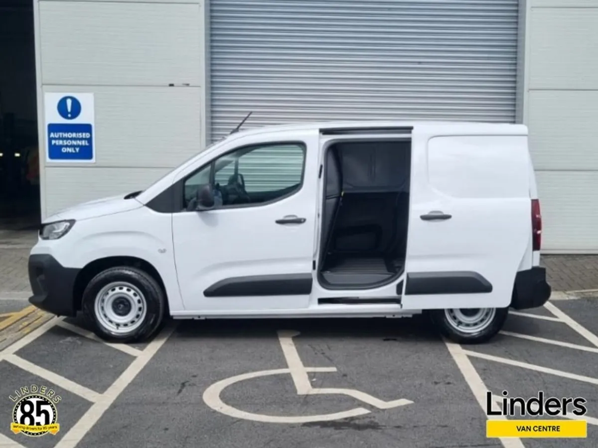 Citroen Berlingo ENTERPRISE AUTO 261 0KMS DEMO - Image 3