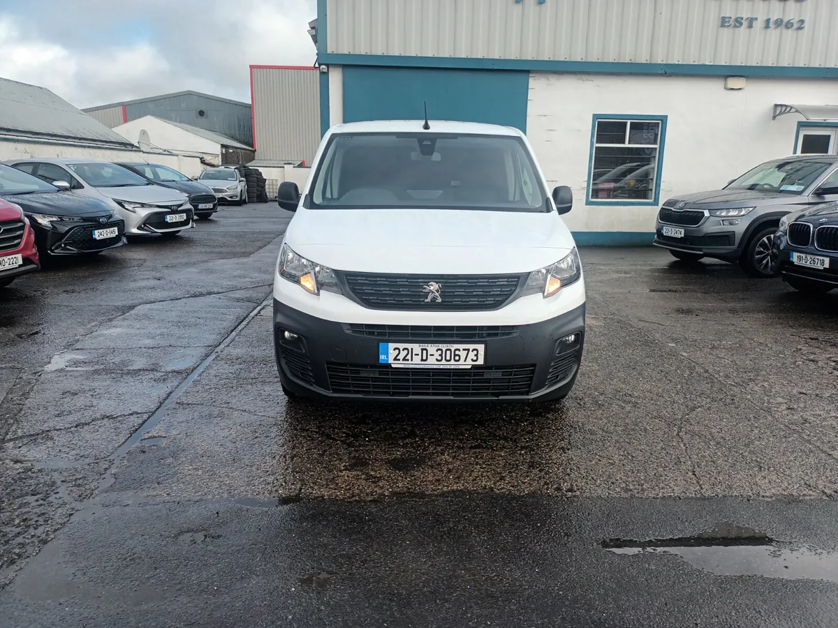 2022 Peugeot Partner PROFESSIONAL PLUS 1.5 HDI - Image 3