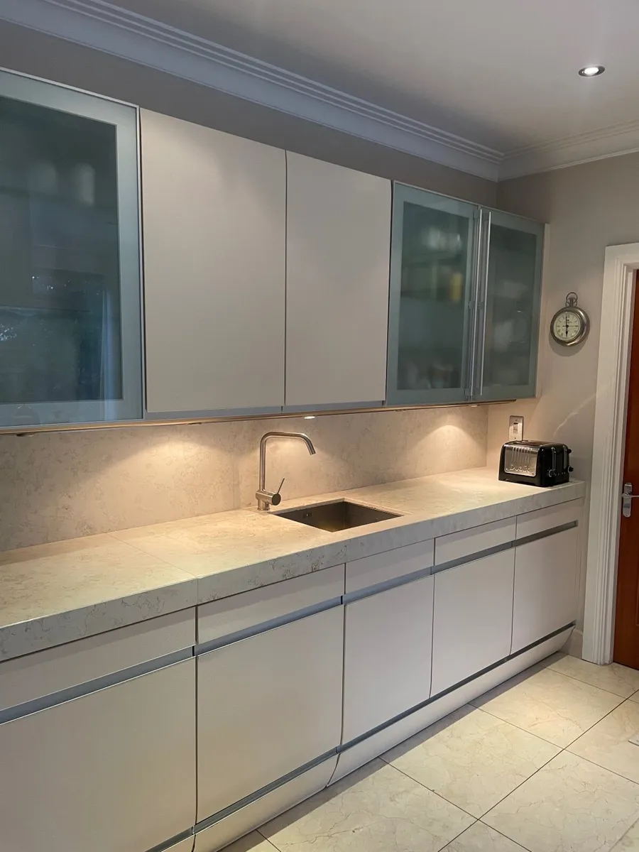 Siematic Kitchen & Island - Image 4