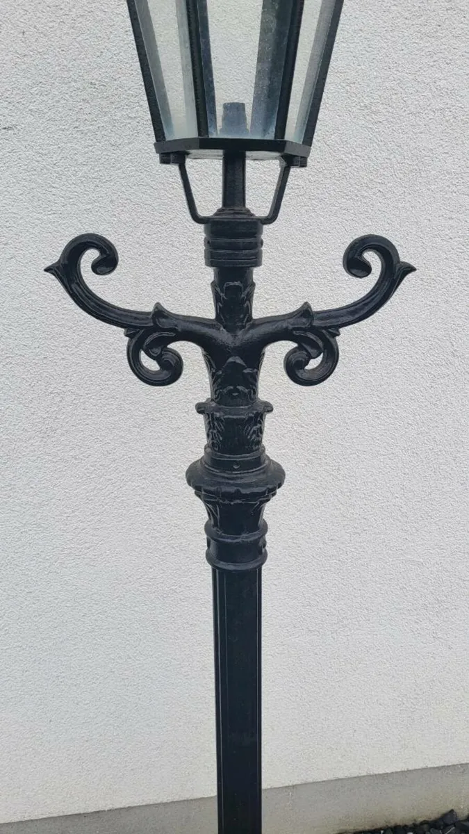 Cast iron lantern - Image 3