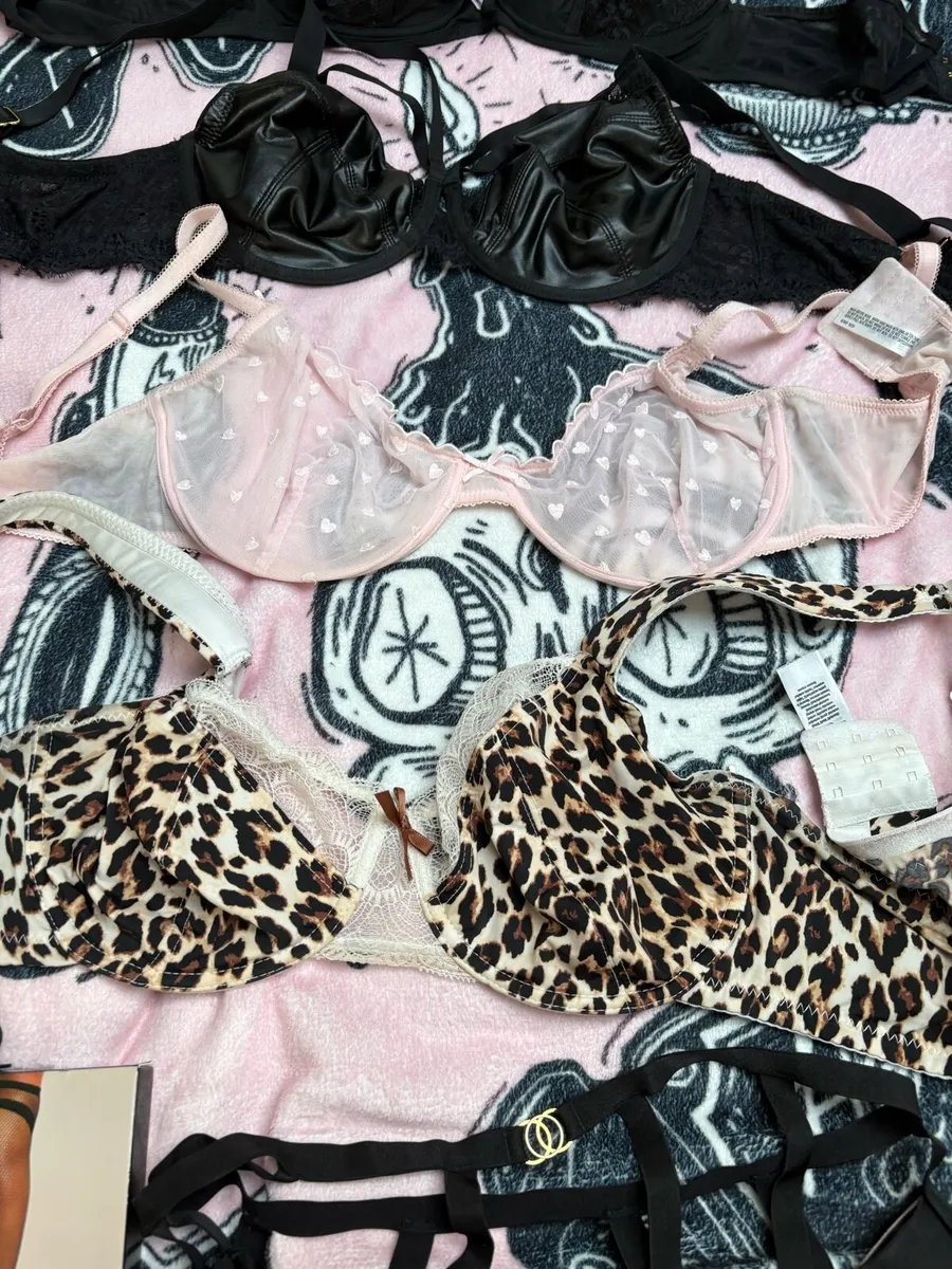 38DD bras, tight and panties - Image 4