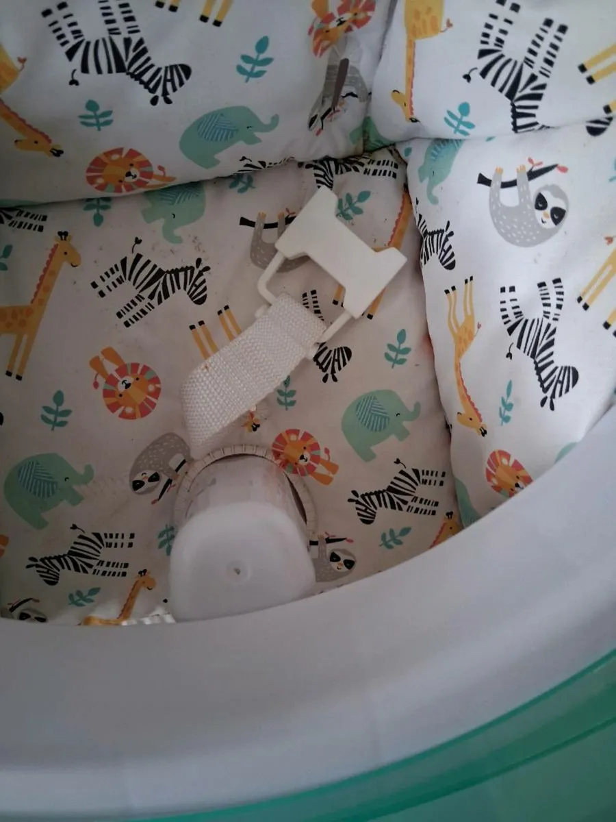 Baby Lo Adjustable High Chair - Image 4