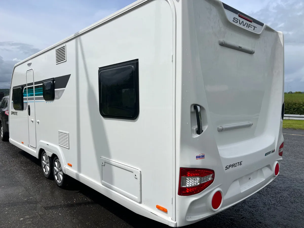 2025 SWIFT FB QUATTRO 6/7 BERTH TOURING CARAVAN - Image 3