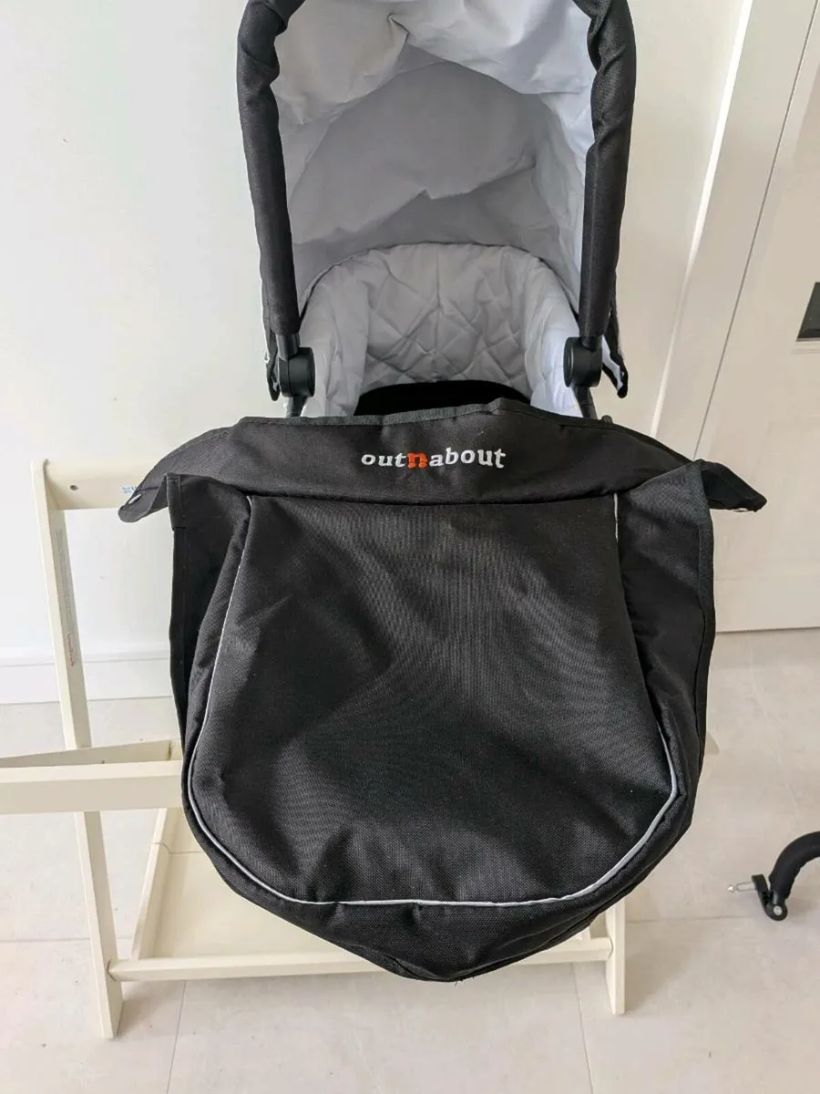 Out 'n' About Nipper V5 Double Carrycot - Image 2