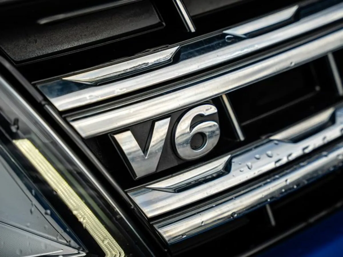 Volkswagen Amarok 3.0 V6 TDI HIGHLINE 4WD *NO VAT* - Image 3