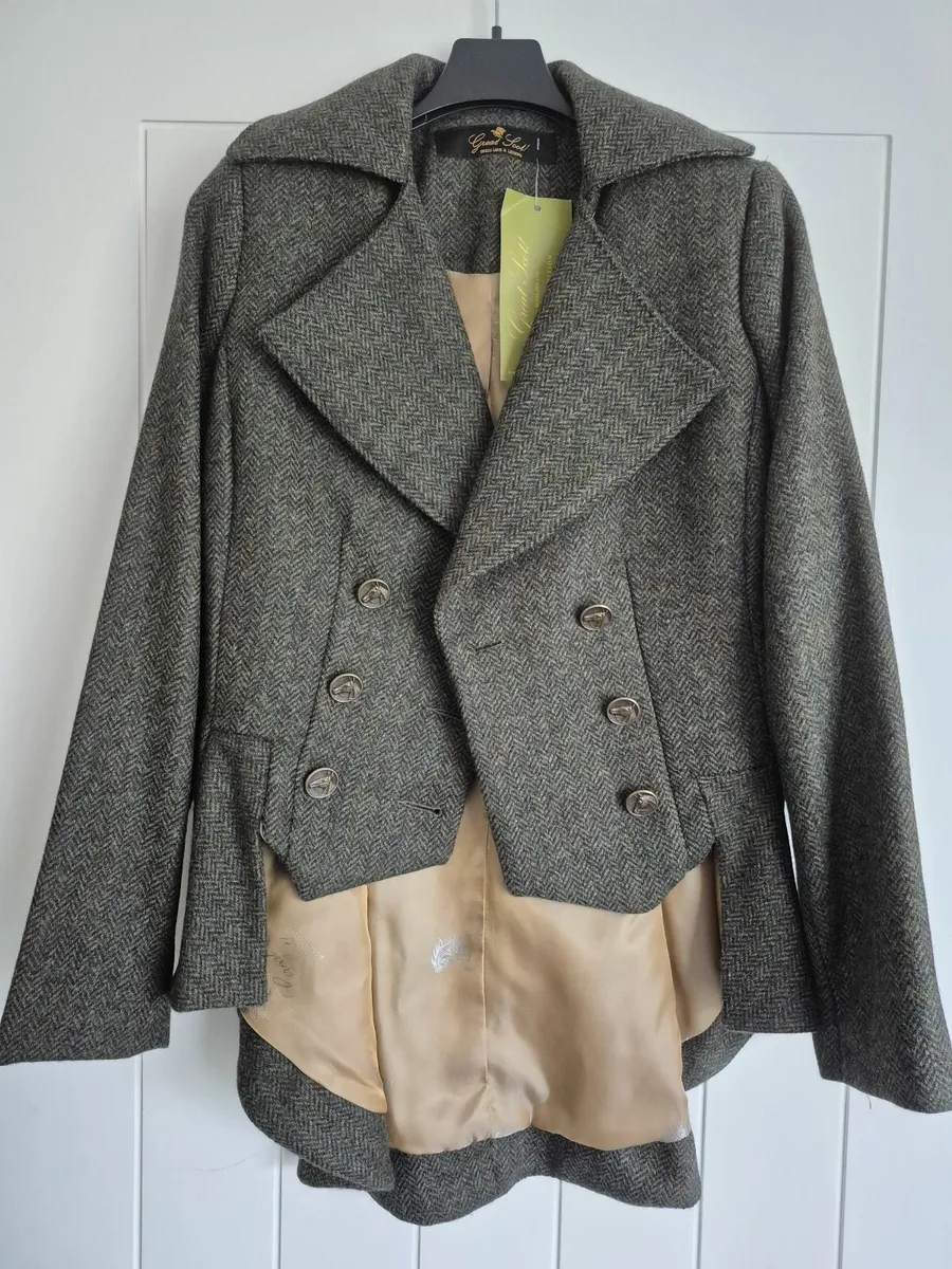 Tweed jacket - Image 1