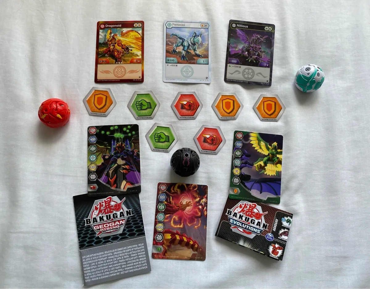 Action Figures set of 3 Bakugans & Cards Game - Image 2
