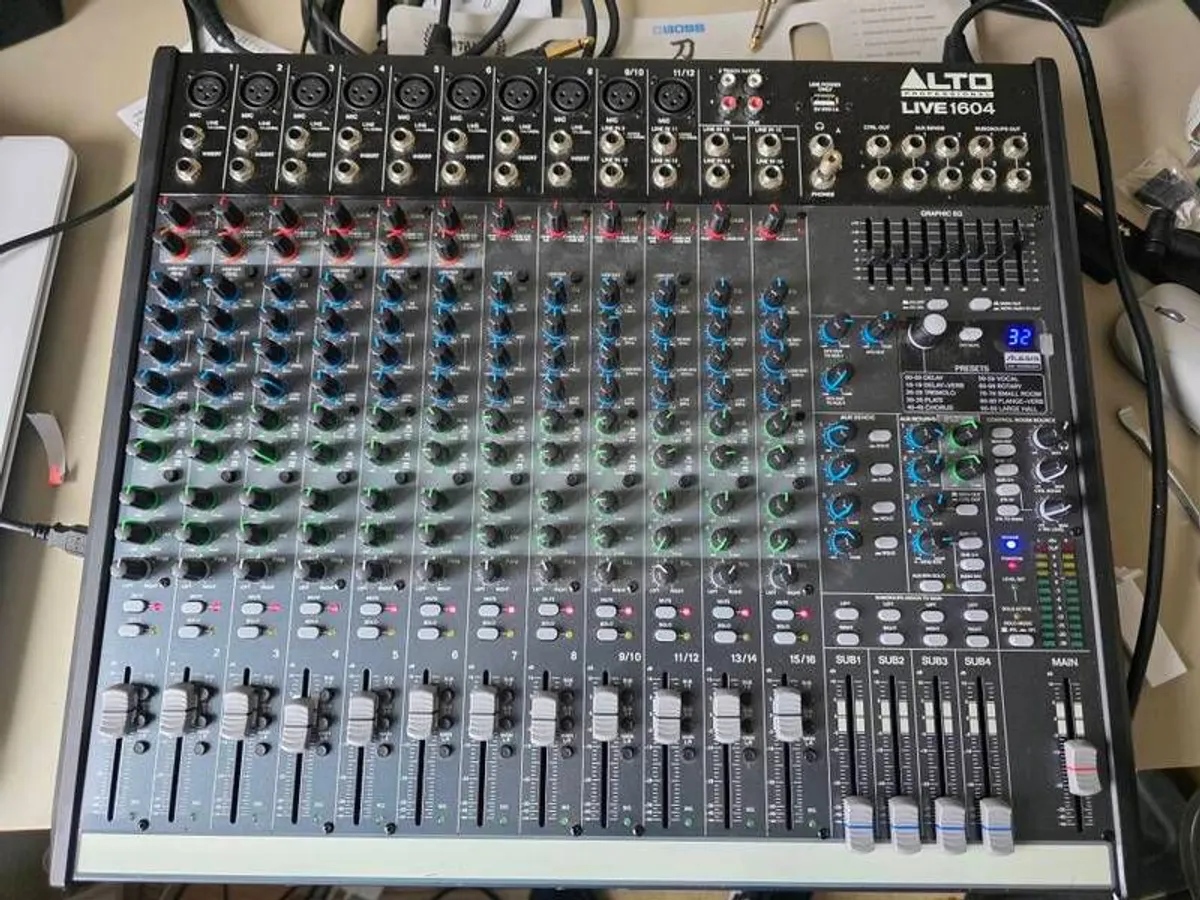 Alto Professional Live 1604 Mixing Desk - Image 4