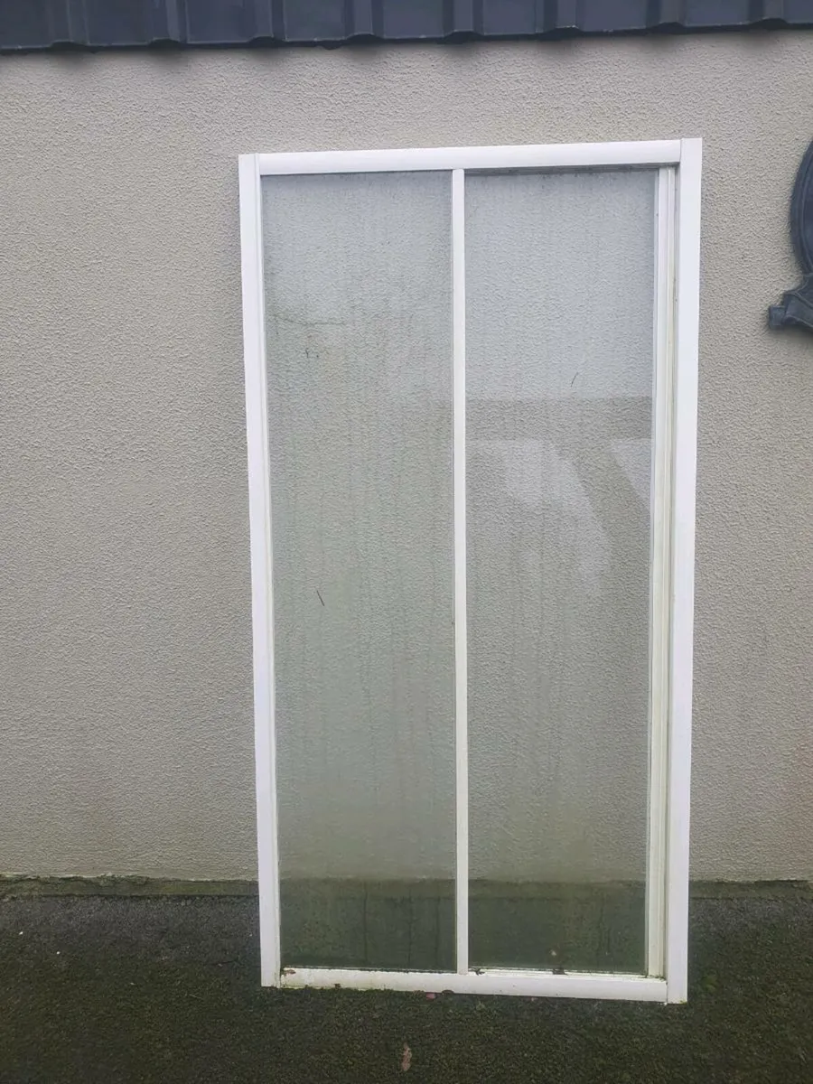 Bathroom accessories - Image 2