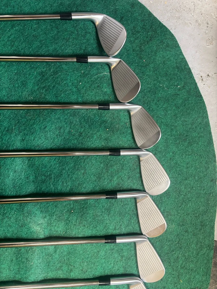 mizuno 921 irons - Image 2