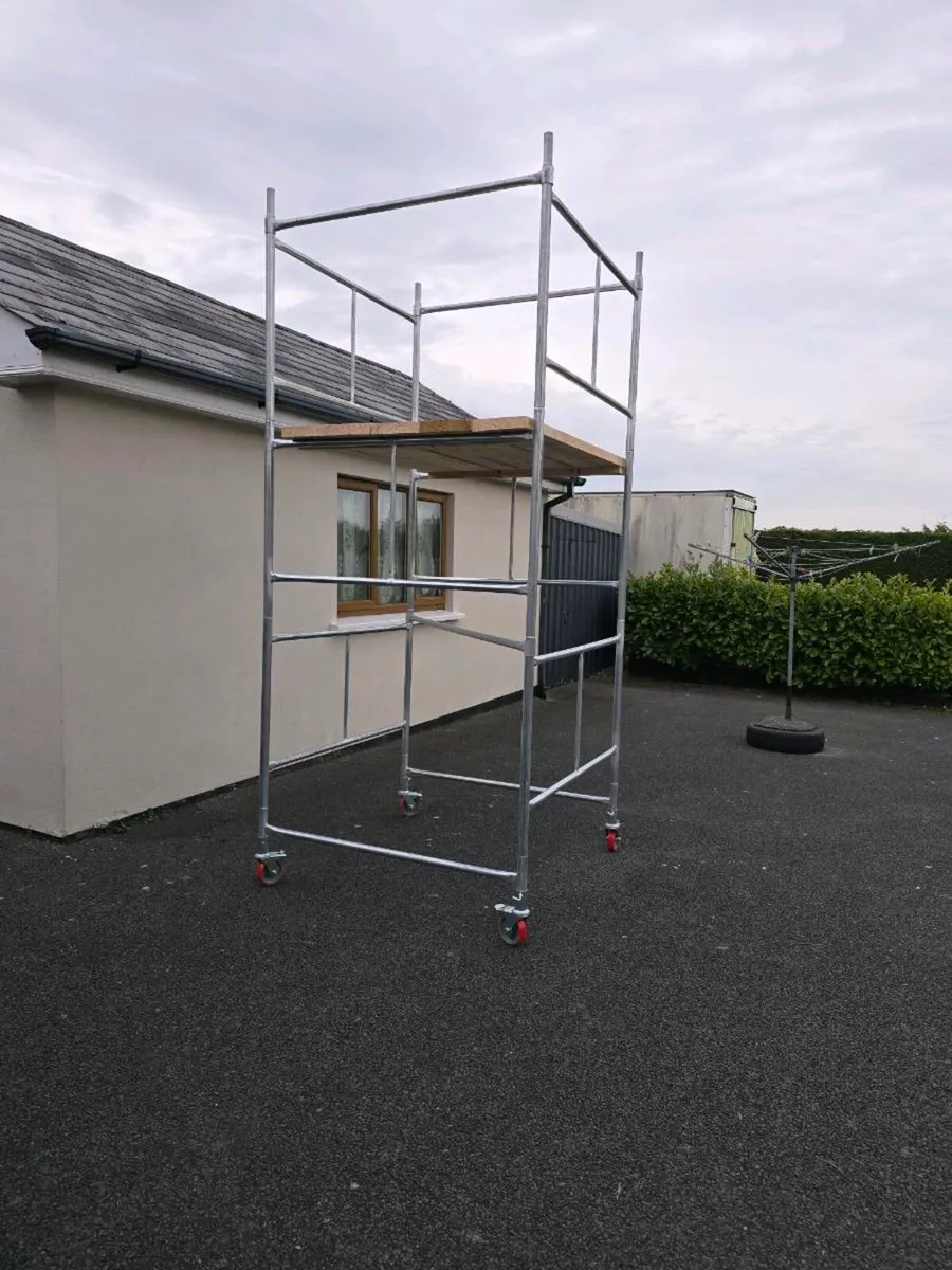 Elevate towers light weight DIY scaffold towers - Image 1