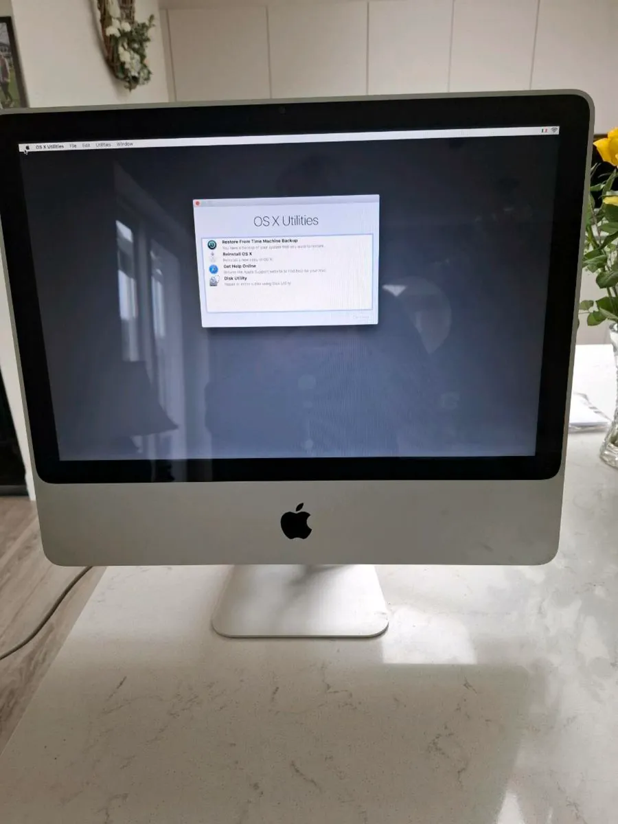 Apple Mac computerApple Mac 21inch  computer. - Image 2