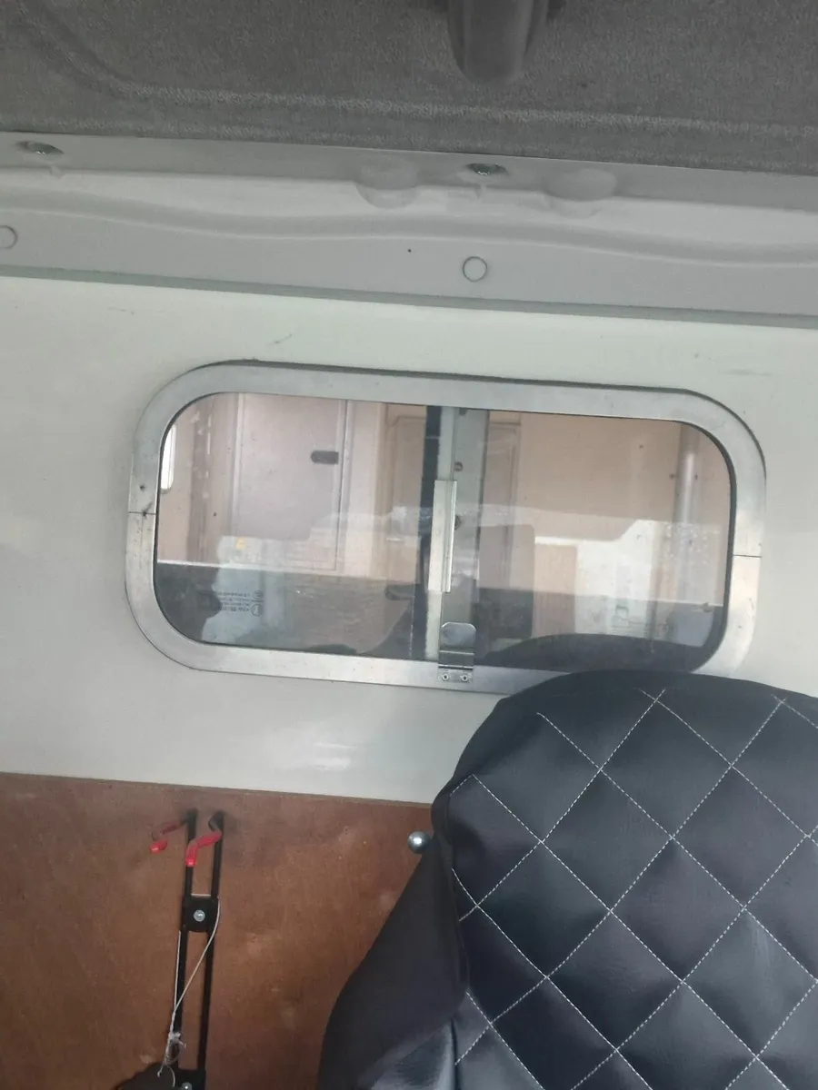 Horse van can drive on  a B licence - Image 4