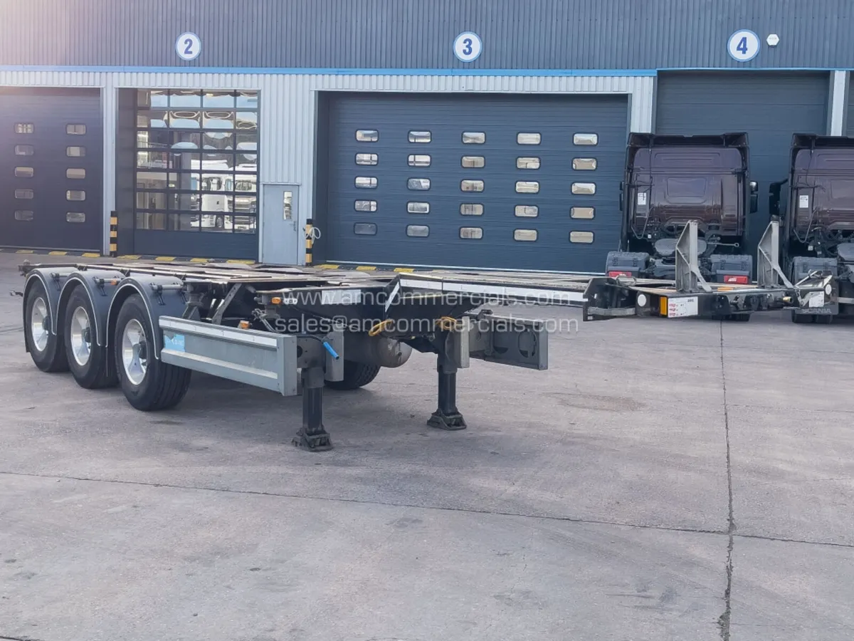 2022 D-TEC GOOSENECK SLIDING SKELETAL TRAILER - Image 1