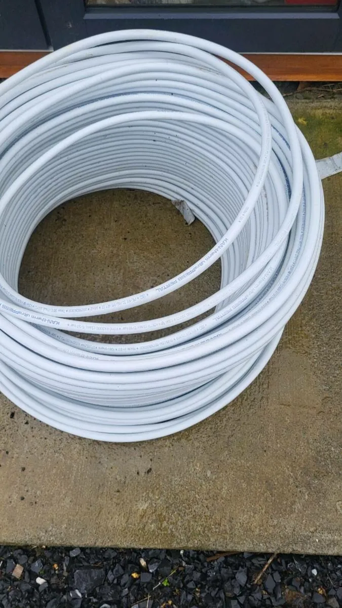 Underfloor heating pipe - Image 1