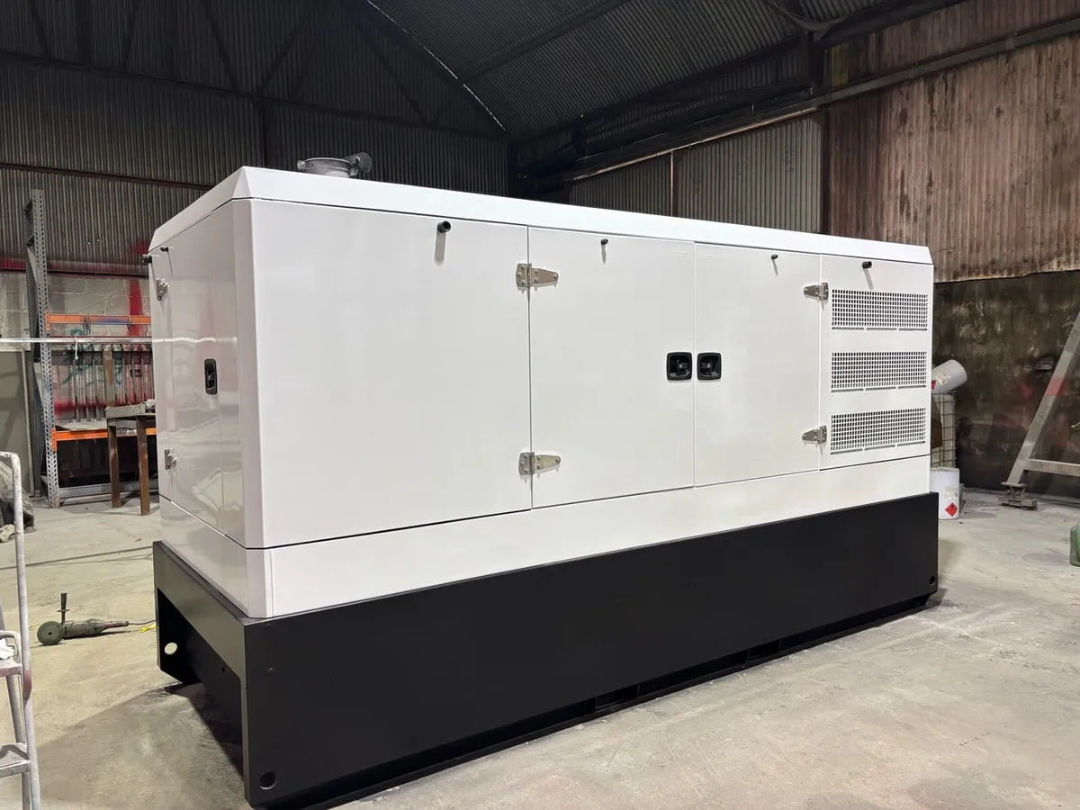 SANDBLASTING ,CRASH REPAIRS,RESPRAYS - Image 2