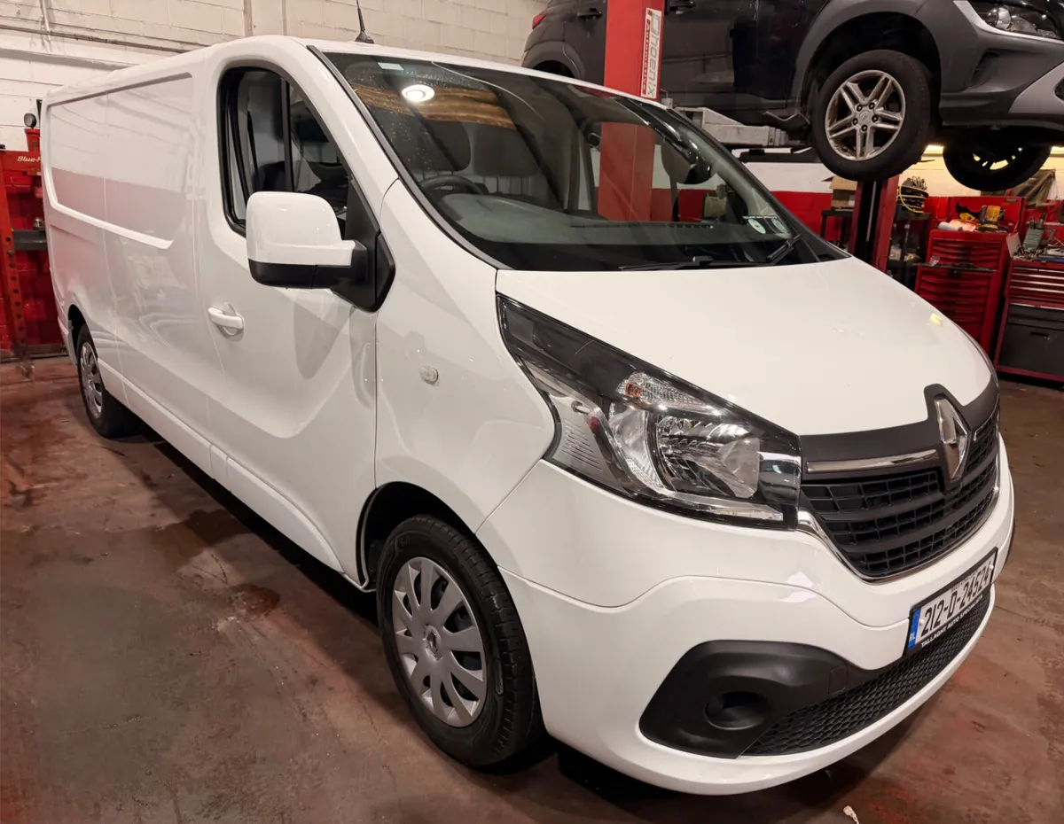 212 Renault Trafic 2.0 Only 47,000km - Image 1