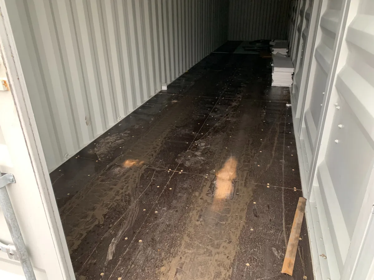 NBID ONLINE NOW - UNRESERVED 40FT STORAGE CONTAINE - Image 4