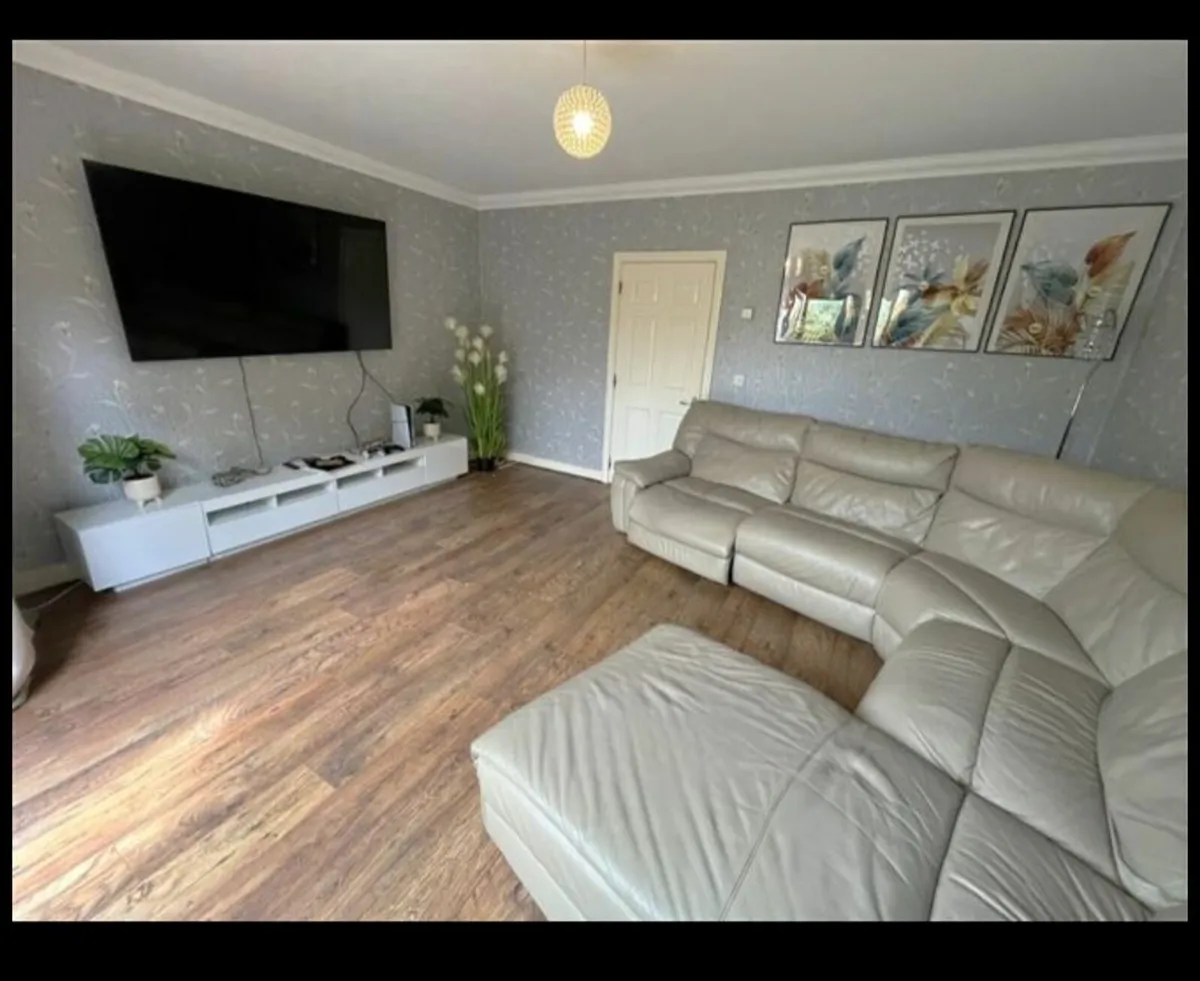 Couch recliner - Image 2